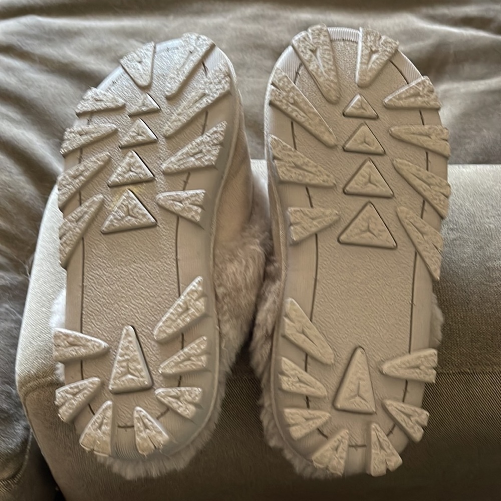 Mock Ugg size 6 - Picture 2 of 4